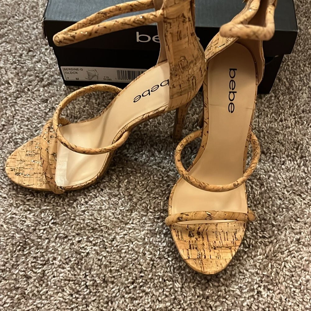 Heels - Picture 2 of 4